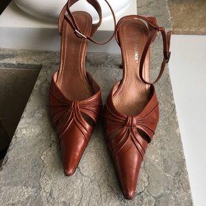 Bronx pointy toed heels. Size 37.